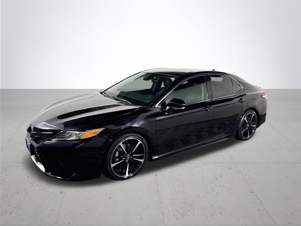 Used 2020 Toyota Camry XSE FWD image 2