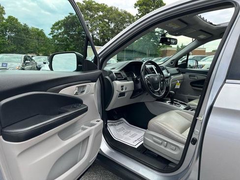 Used 2017 Honda Pilot EX-L image 11