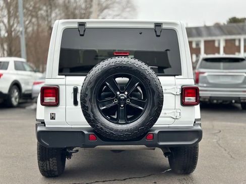 Used 2021 Jeep Wrangler Unlimited Sahara image 4