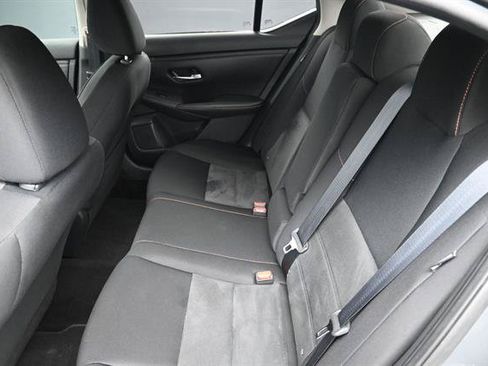Used 2022 Nissan Sentra SR w/ Electronics Package FWD image 17