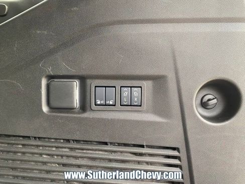 Used 2025 GMC Yukon Denali AWD/4WD image 51
