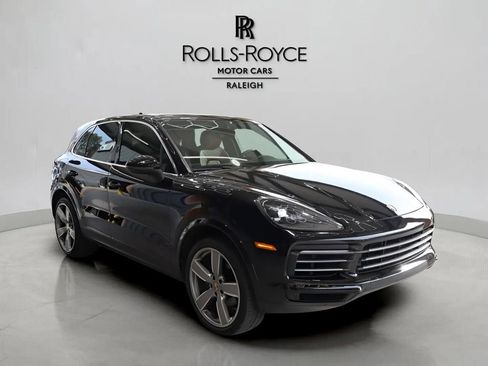 Used 2019 Porsche Cayenne image 3