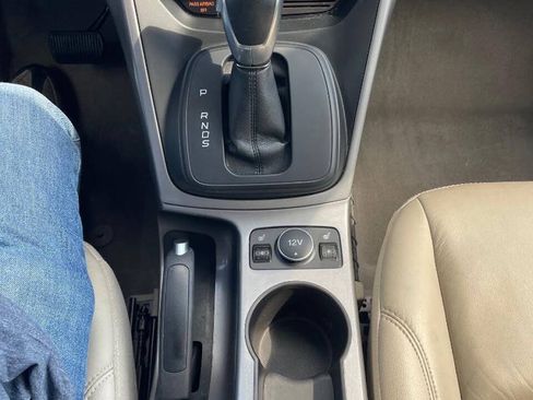 Used 2016 Ford Escape SE w/ SE Leather Comfort Package AWD/4WD image 19