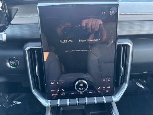 New 2026 GMC Acadia Elevation w/ Elevation Premium Package image 32