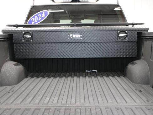 Used 2024 Toyota Tundra SR5 w/ SR5 Premium Package AWD/4WD image 17