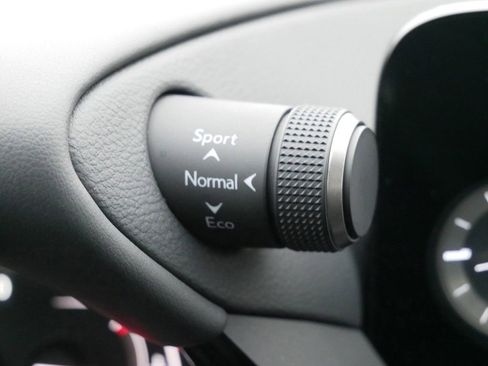 Certified 2025 Lexus ES 300h Ultra Luxury w/ Accessory Package (Z2) image 27