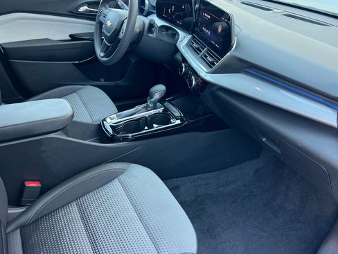 Certified 2024 Chevrolet Trax LT image 16