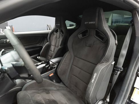 Used 2017 Ford Mustang Shelby GT350 w/ Electronics Package image 16