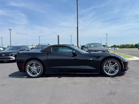 Used 2017 Chevrolet Corvette Stingray Convertible w/ 3LT Preferred Equipment Group RWD image 4