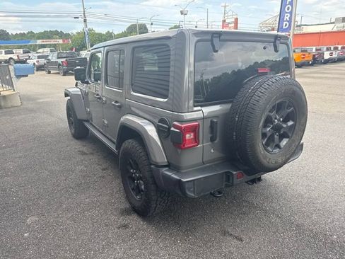 Used 2018 Jeep Wrangler Unlimited Sahara w/ Quick Order Package 24M Moab AWD/4WD image 4