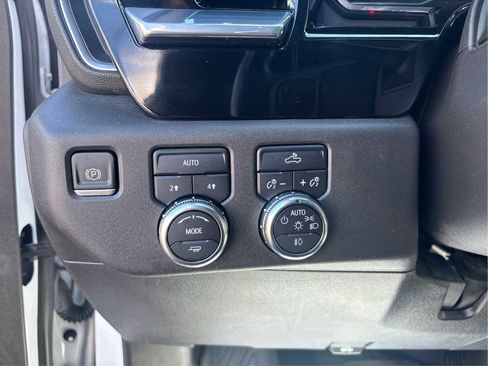 Certified 2022 GMC Sierra 1500 Elevation w/ LPO, Elevation Black Package image 19