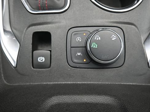Used 2023 Chevrolet Traverse RS AWD/4WD image 22