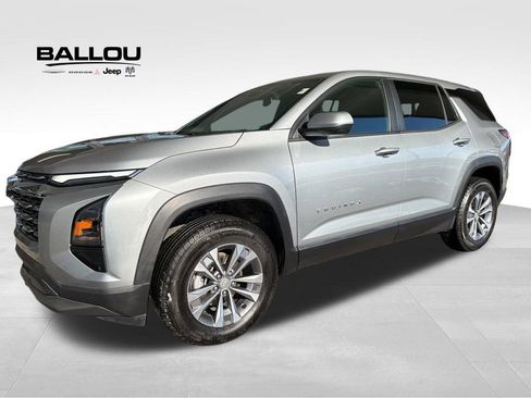 Used 2025 Chevrolet Equinox LT image 1