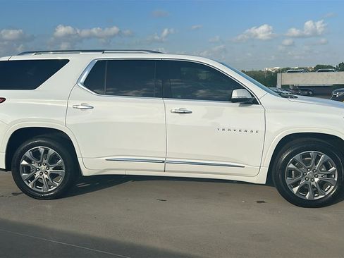 Used 2019 Chevrolet Traverse Premier w/ Driver Confidence II Package image 14