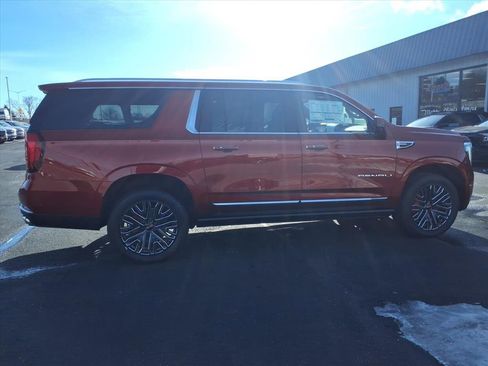 New 2026 GMC Yukon XL Denali w/ Sun & Power Step Package image 2