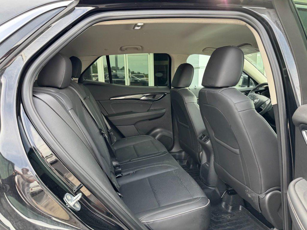 Used 2023 Buick Envision Essence FWD image 13