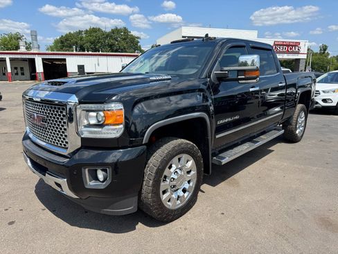 Used 2017 GMC Sierra 2500 Denali w/ Snow Plow Prep Package AWD/4WD image 1