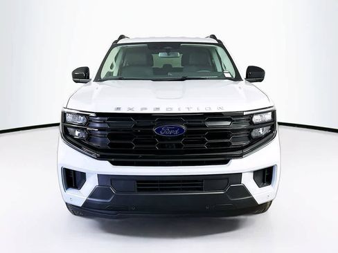 New 2026 Ford Expedition Active image 6