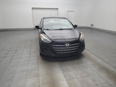 Used 2017 Hyundai Elantra GT FWD image 14