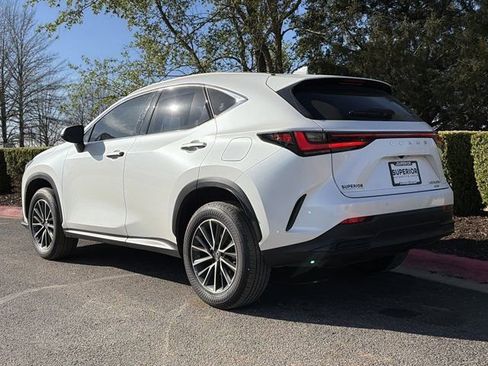Used 2025 Lexus NX 350h AWD w/ Premium Package image 8