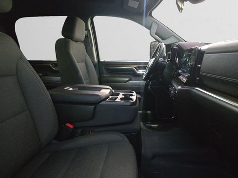 Used 2024 Chevrolet Silverado 2500 LT image 16