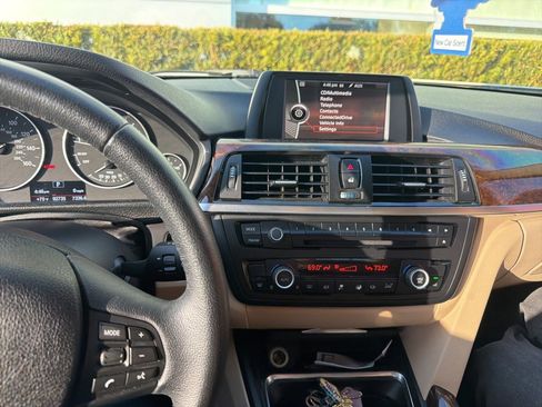 Used 2014 BMW 320i 320i image 10