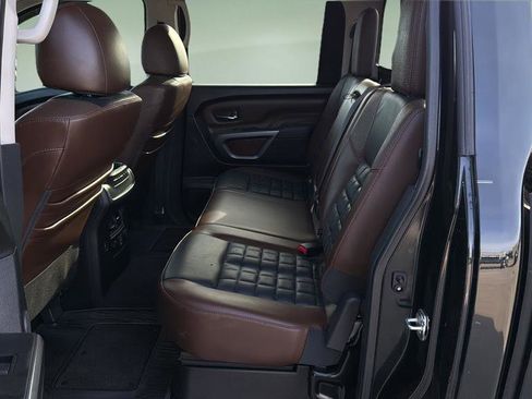 Used 2019 Nissan Titan Platinum Reserve w/ Platinum Utility Package image 18