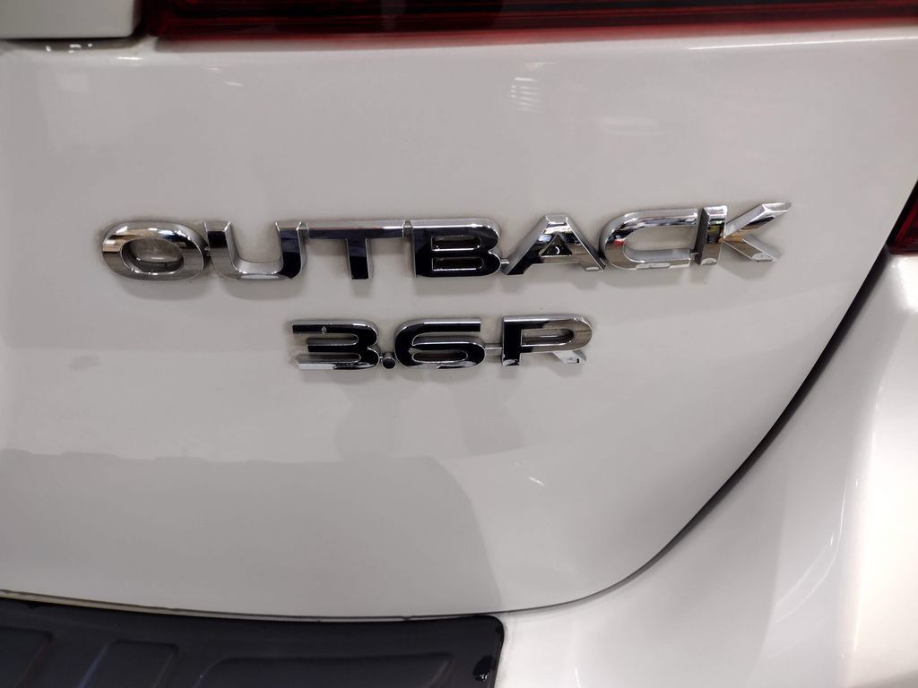 Used 2017 Subaru Outback 3.6R Limited AWD/4WD image 14