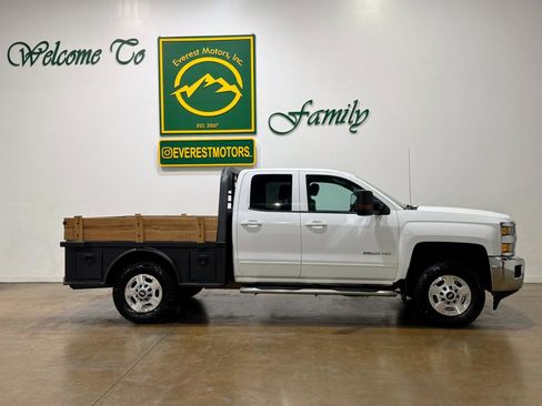 Used 2015 Chevrolet Silverado 2500 LT w/ LT Convenience Package image 2
