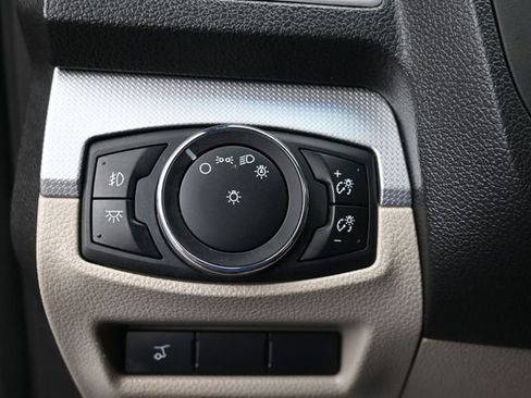 Used 2015 Ford Explorer XLT w/ Equipment Group 202B image 22