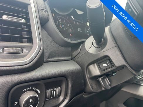 Used 2026 RAM 3500 Laramie AWD/4WD image 22