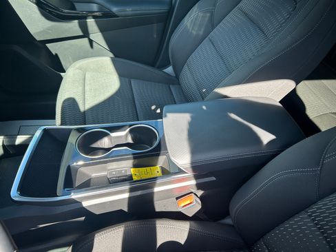 Used 2025 Chevrolet Equinox LT image 24