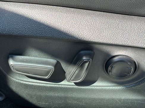 Used 2024 Toyota Highlander XSE image 22