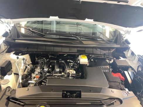 Used 2024 Nissan Pathfinder SV image 25