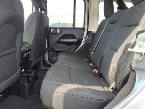 Used 2020 Jeep Wrangler Unlimited Sahara AWD/4WD image 13