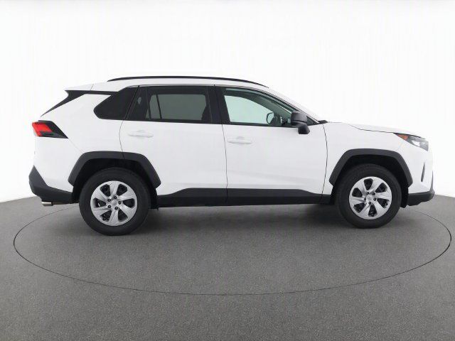 Certified 2021 Toyota RAV4 LE FWD image 4