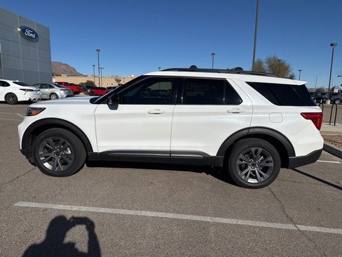 Used 2023 Ford Explorer XLT w/ Equipment Group 202A image 2