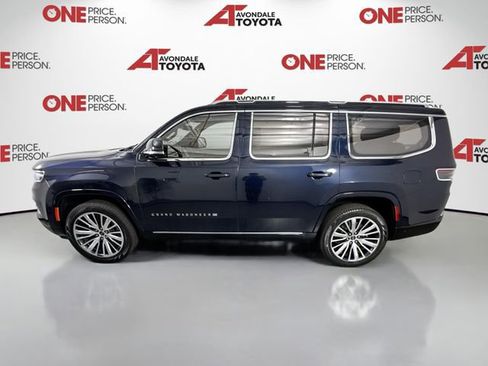 Used 2023 Jeep Grand Wagoneer Series III AWD/4WD image 4