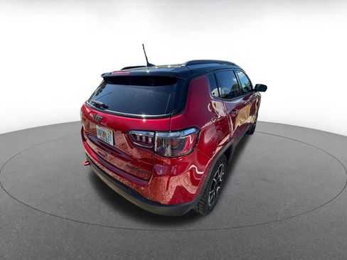 Used 2025 Jeep Compass Trailhawk image 6