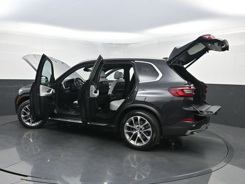 Used 2023 BMW X5 xDrive40i w/ Luxury Seating Package image 41