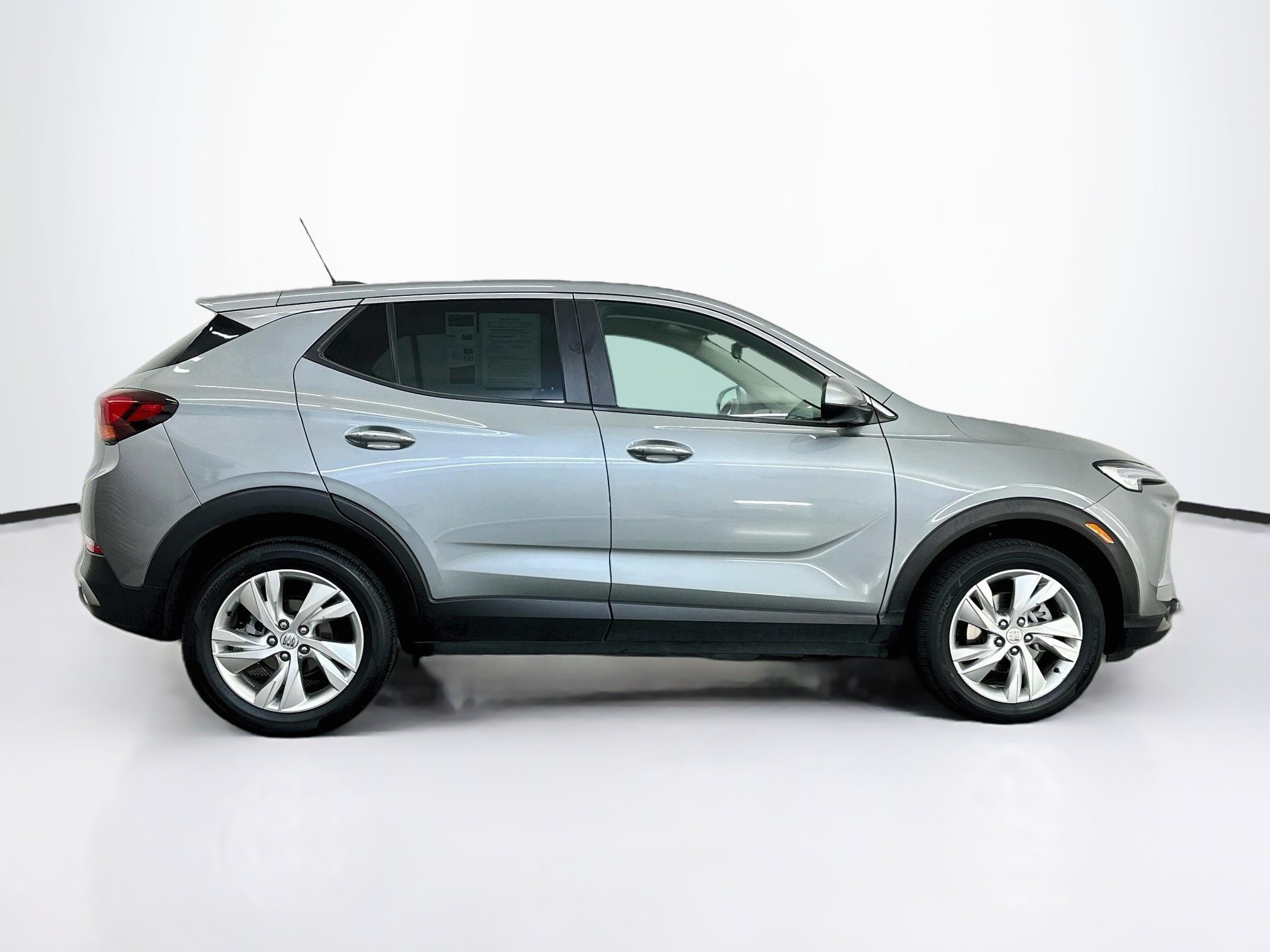 Used 2025 Buick Encore GX Preferred AWD/4WD image 10