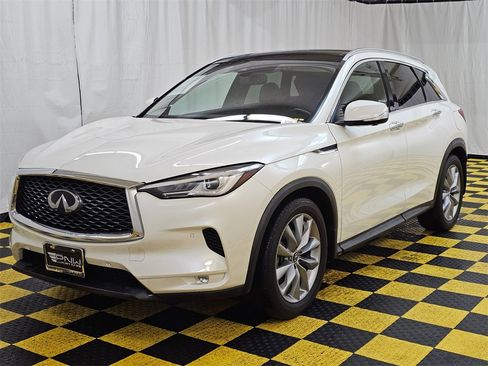 Used 2019 INFINITI QX50 Essential w/ Cargo Package image 7