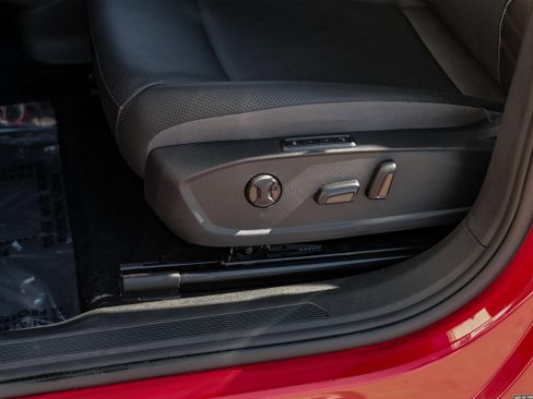 Used 2024 Volkswagen ID.4 Pro S image 31