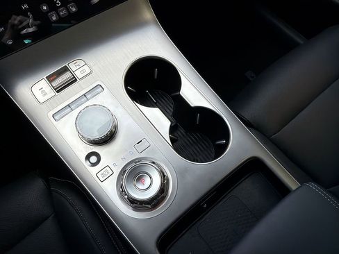 Used 2026 Genesis GV70 2.5T Select image 22