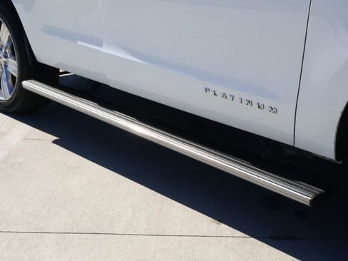 Used 2023 Ford Expedition Platinum image 9