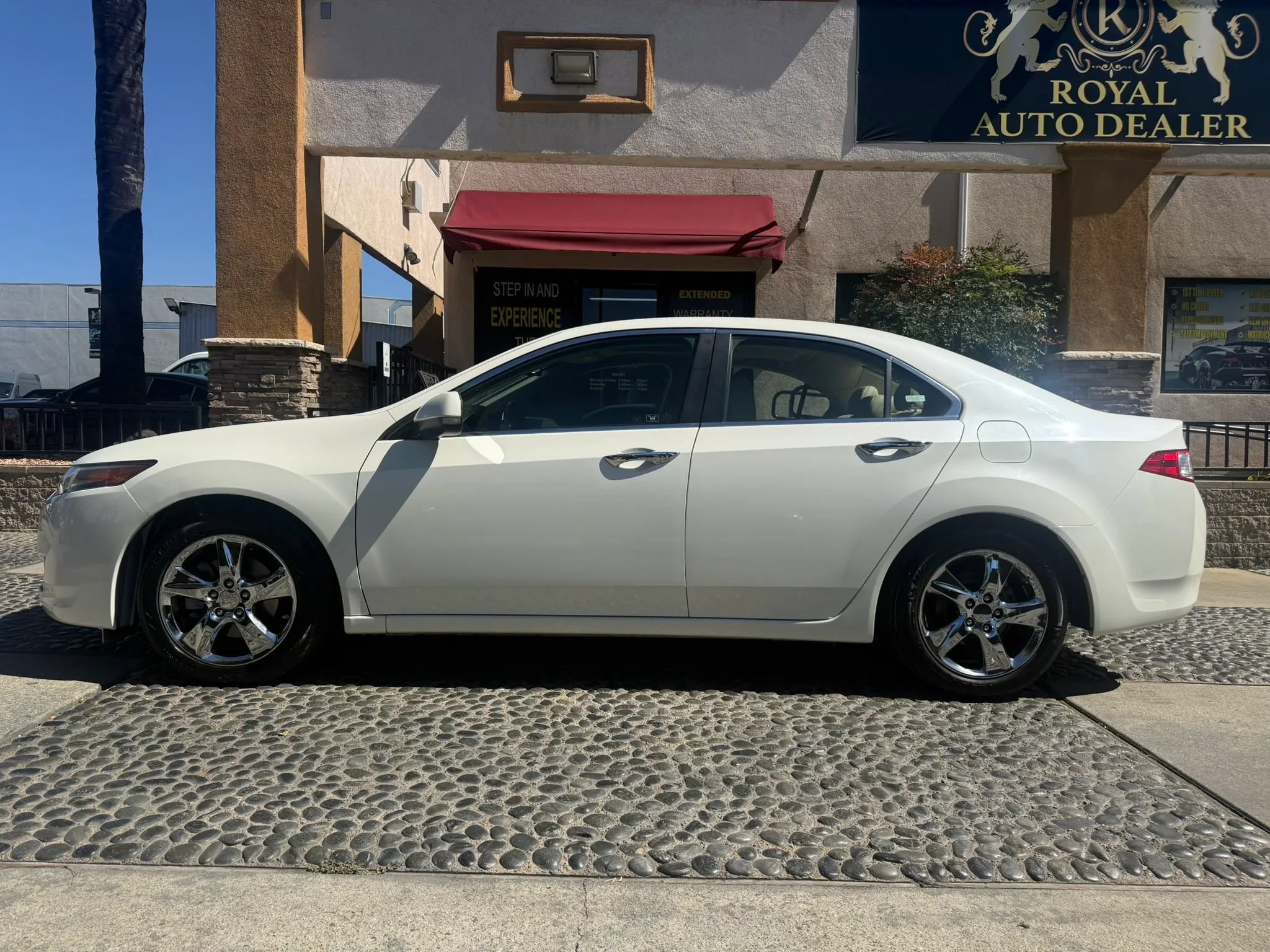 Used 2009 Acura TSX Sedan FWD image 2