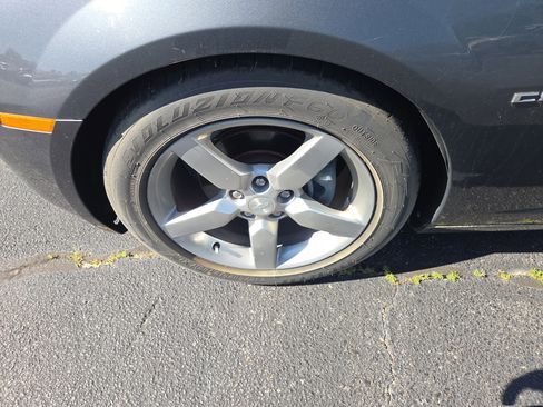 Used 2011 Chevrolet Camaro LT RWD image 9