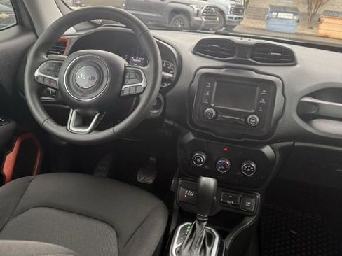 Used 2019 Jeep Renegade Sport image 26