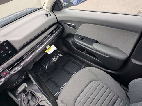 New 2025 Kia K4 EX image 16