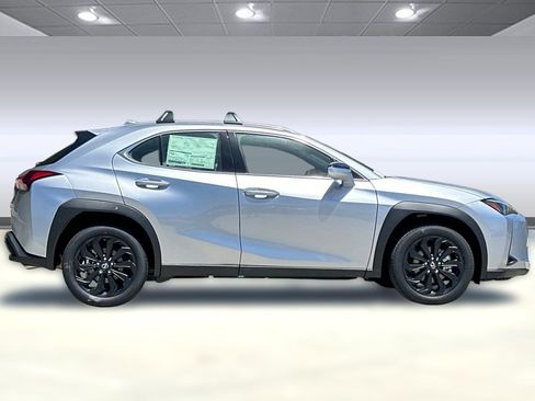 New 2026 Lexus UX 300h FWD image 7
